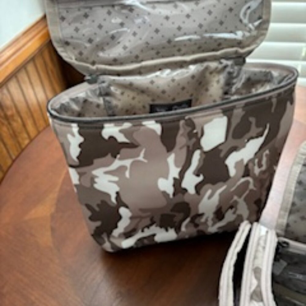 Lug travel bags